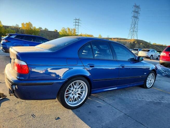 BMW M5 2001