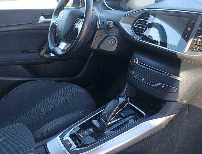 Peugeot 308 2021