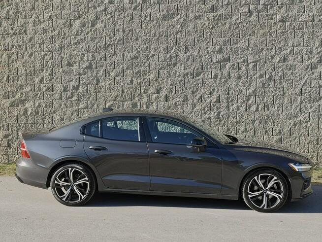 Volvo S60 2023