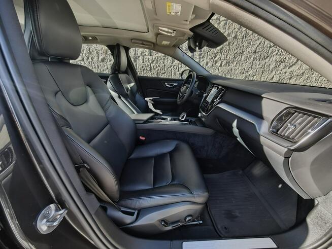 Volvo S60 2023