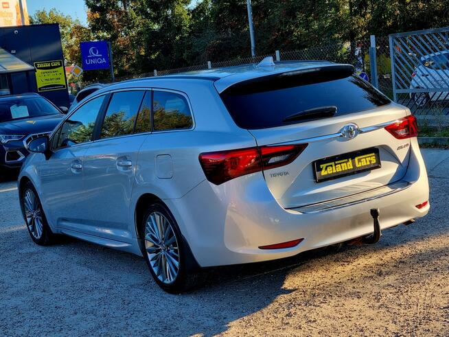 Toyota Avensis 2016