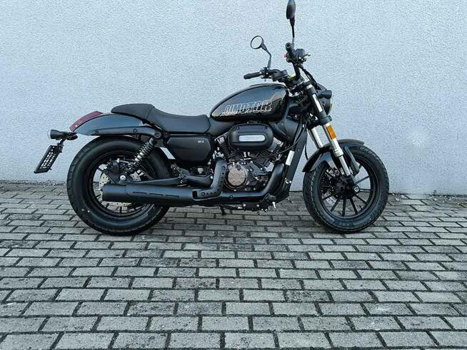 QJMOTOR SRV 125V QJMOTOR SRV12 V2 14KM Chopper Dostawa pod dom Raty 0% Sakwy