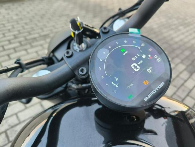 QJMOTOR SRV 125V QJMOTOR SRV12 V2 14KM Chopper Dostawa pod dom Raty 0% Sakwy