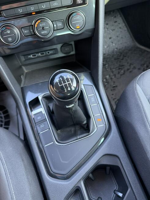 Volkswagen Tiguan 2.0 TDI 150 PS LED NAVI EL HAK EL KLAPA NOWY ROZRZĄD GWARANCJA