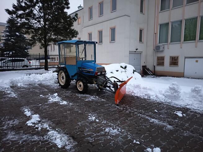 Zimowe odśnieżanie chodników, osiedli, parkingów, obiektów