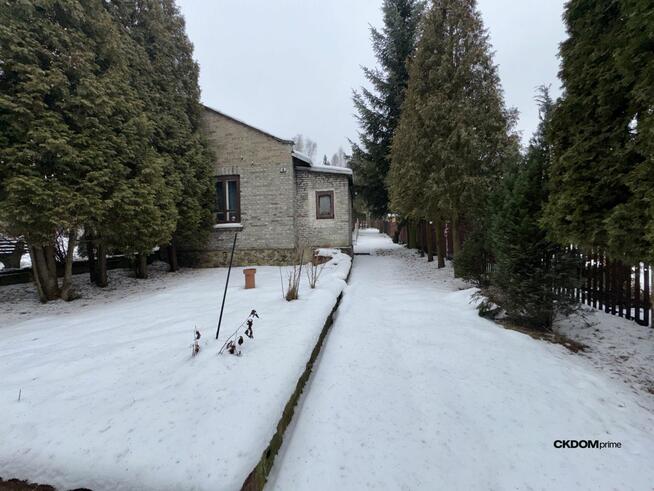 Dwa budynki mieszkalne i ponad 2000 m² gruntu w Starachowicach