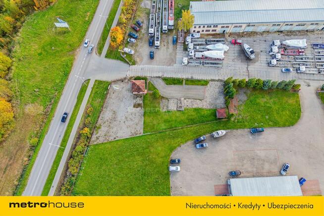 Plac 1400 m² z zapleczem gospodarczym do wynajęcia