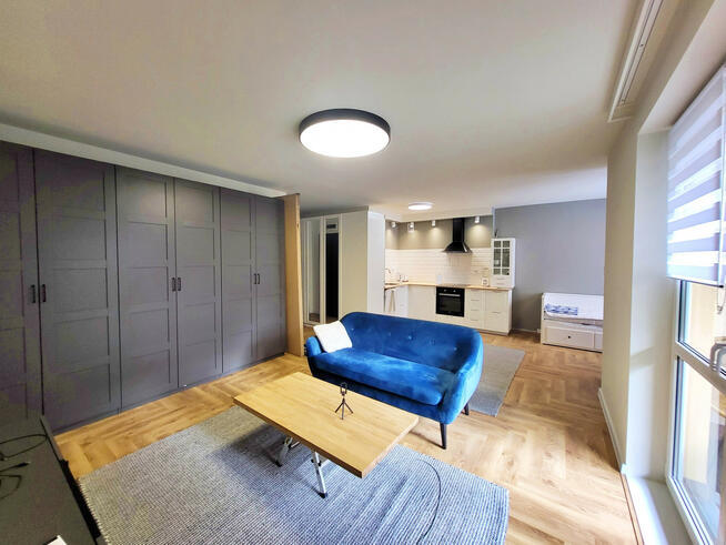 Słoneczna Kawalerka z Klimatyzacją – 39,4 m²