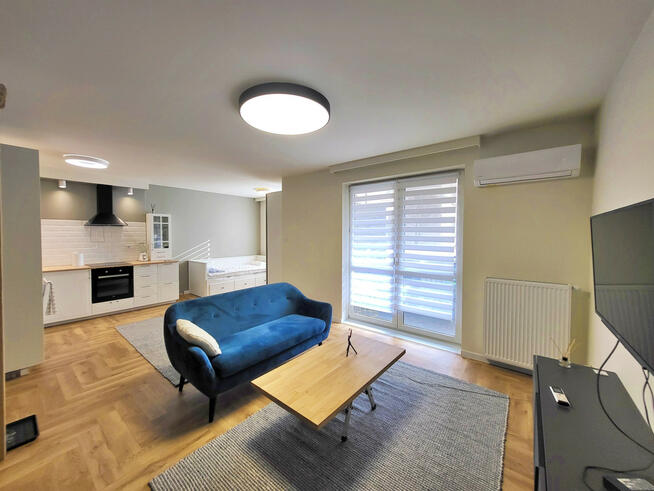 Słoneczna Kawalerka z Klimatyzacją – 39,4 m²