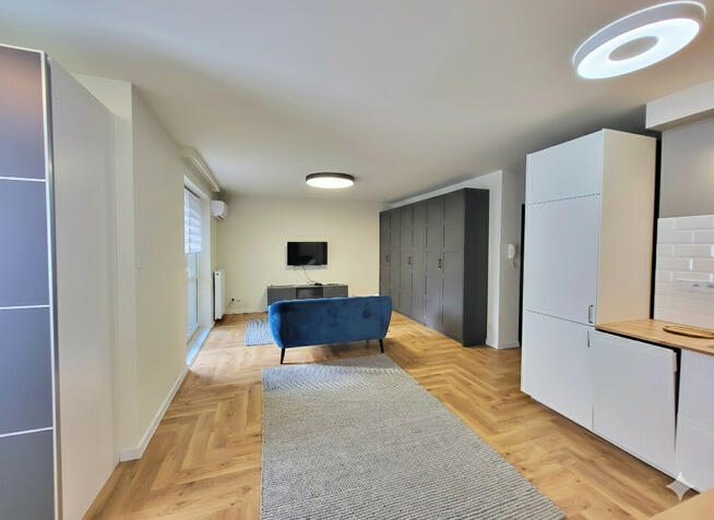 Słoneczna Kawalerka z Klimatyzacją – 39,4 m²