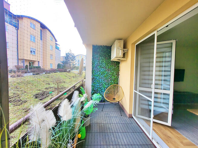 Słoneczna Kawalerka z Klimatyzacją – 39,4 m²