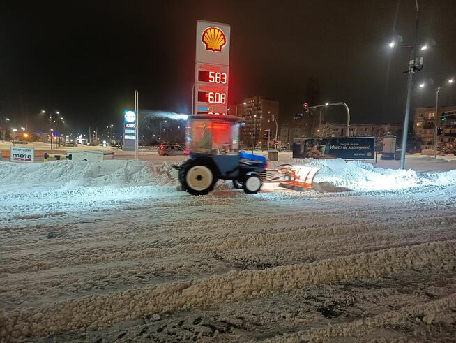 Zimowe odśnieżanie chodników, osiedli, parkingów, obiektów