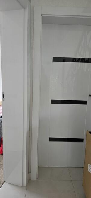 Sprzedam drzwi mdf bianco.