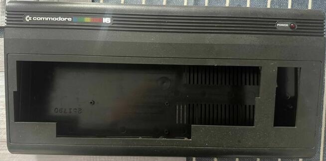 Commodore 16 Obudowa plus śrubki