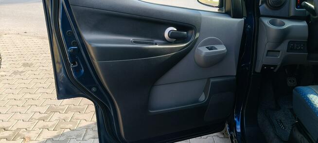 Nissan NV200 2015