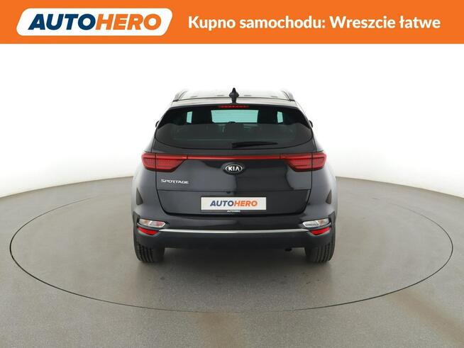 Kia Sportage klima auto full LED navi grzane fotele kamera i czujniki parkowania