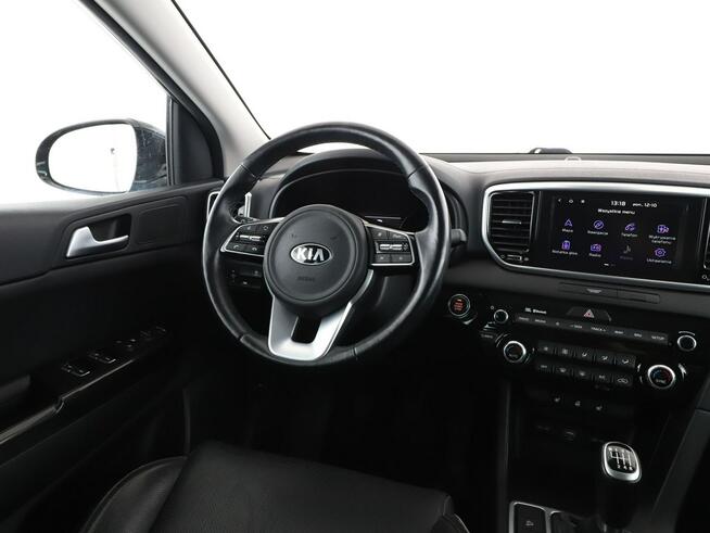 Kia Sportage klima auto full LED navi grzane fotele kamera i czujniki parkowania