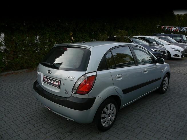 Kia Rio 2005