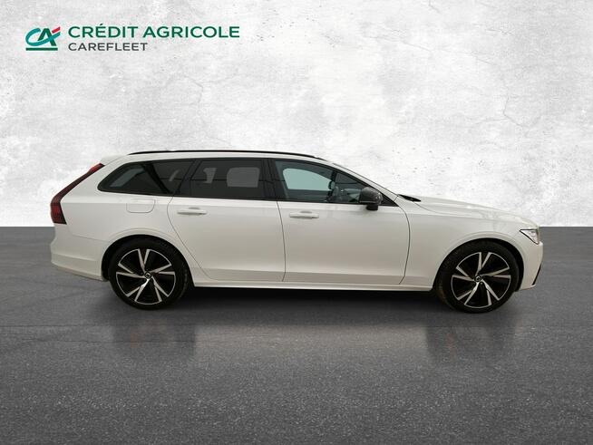 Volvo V90 2022
