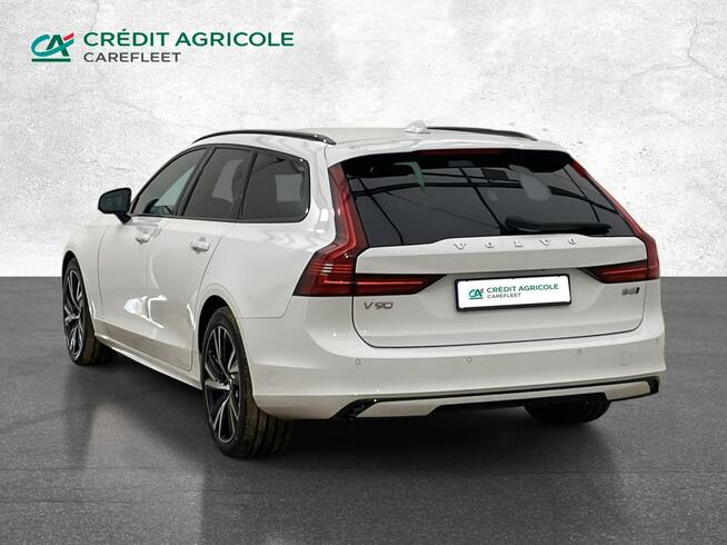 Volvo V90 2022