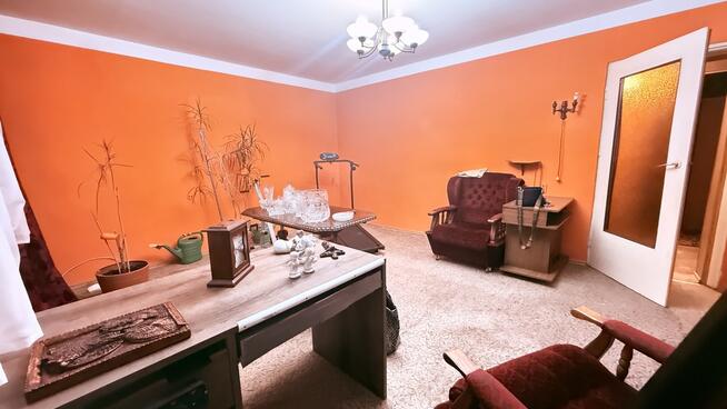 67 m², 3 pokoje, balkon, 12 m² piwnica