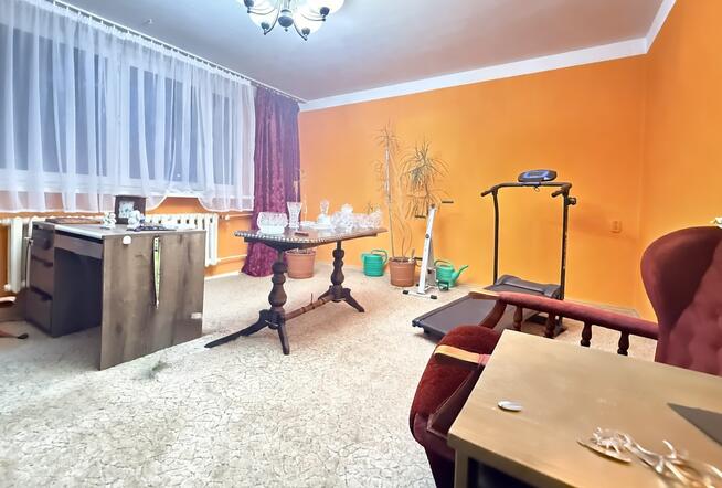67 m², 3 pokoje, balkon, 12 m² piwnica