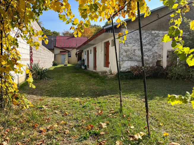 Dom parterowy 42m2, działka 800m2 – Gliniany