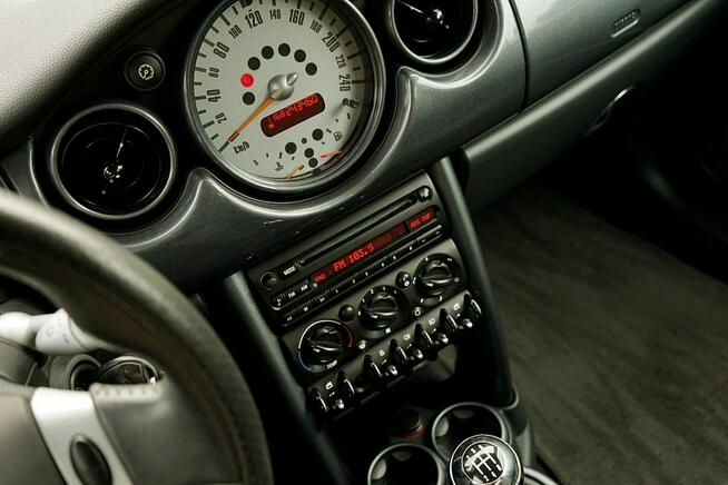 MINI ONE 2003
