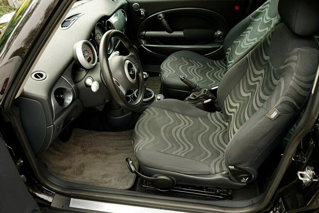 MINI ONE 2003
