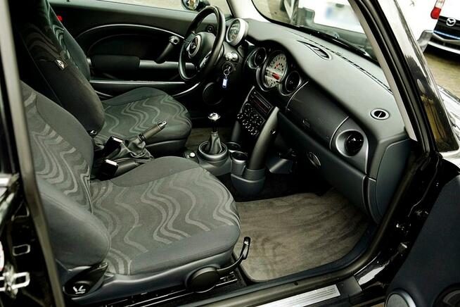 MINI ONE 2003