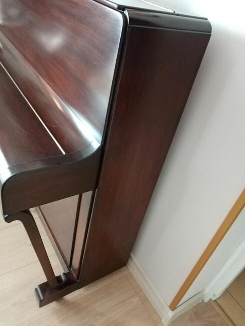 Sprzedam niedrogo prawie nowe pianino Eavestaff