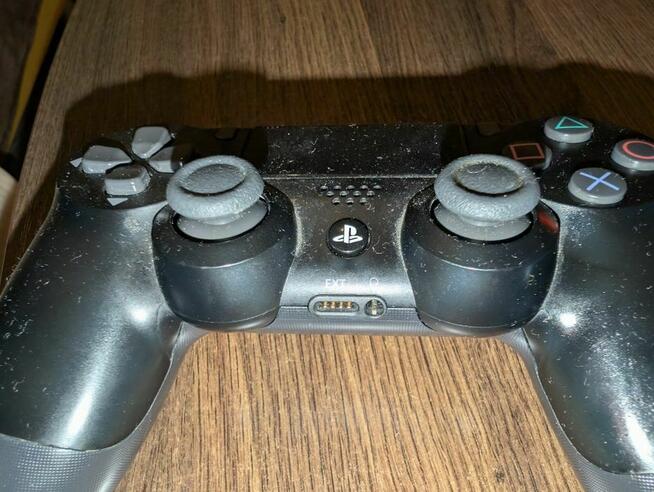 PlayStation 4 Pro 1TB + 2x Oryginalny Pad DualShock 4