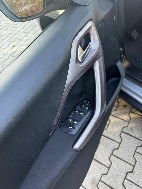 Peugeot 2008 1.6 benz. 120KM