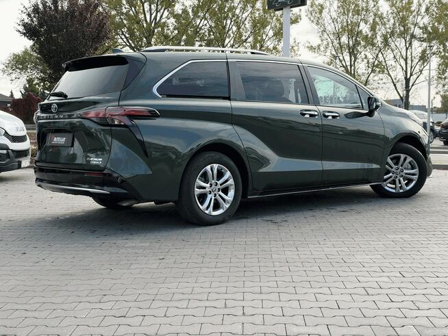 Toyota Sienna 2024