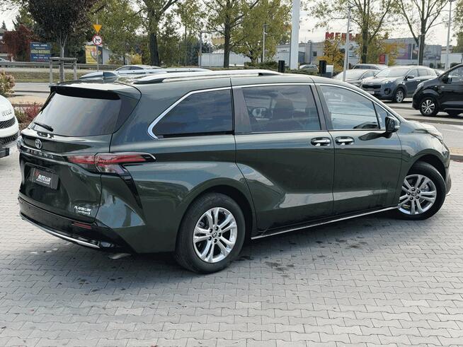 Toyota Sienna 2024