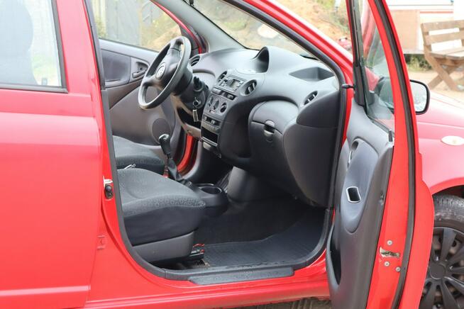 Toyota Yaris 2004