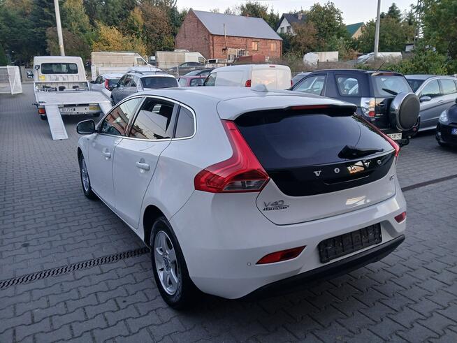 Volvo V40 2014