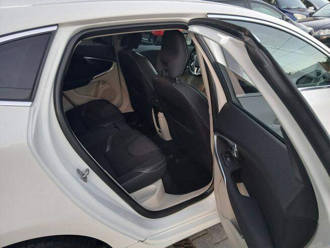 Volvo V40 2014