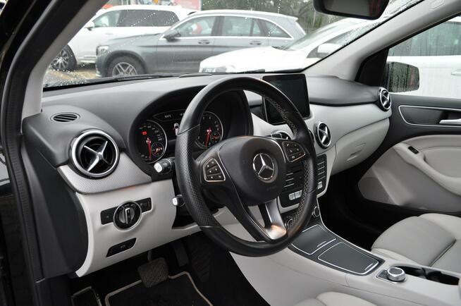 Mercedes-Benz B 180 122 KM Urban Style Automat 7G 85 tys km
