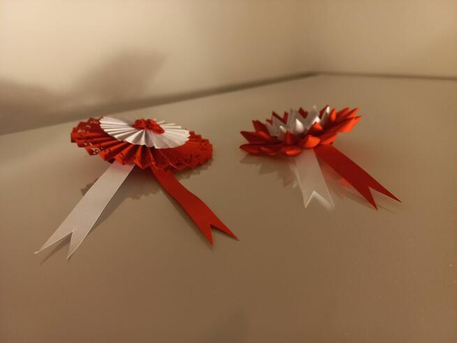 Kotyliony biało czerwone - ręczna robota -rękodzieło origami