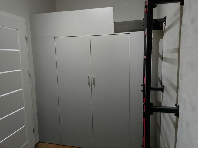 MONTAŻ MEBLI • MEBLE NA WYMIAR • NAPRAWA I PRZERÓBKI