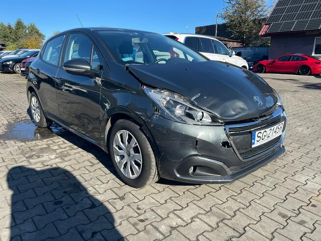 Peugeot 208 2016