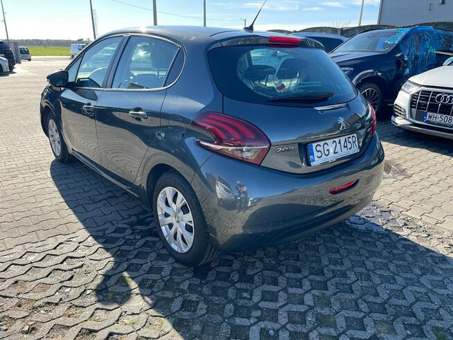 Peugeot 208 2016