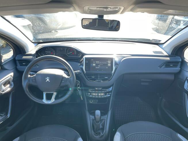 Peugeot 208 2016
