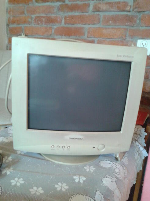 MONITOR KINESKOPOWY CRT DAEWOO 15 CALI LR