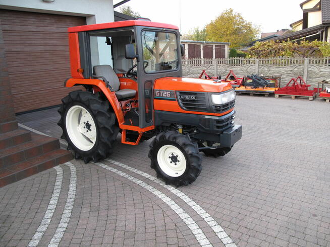 Mini Traktorek Kubota GT26 4X4 26KM Wspomaganie Mały Traktor