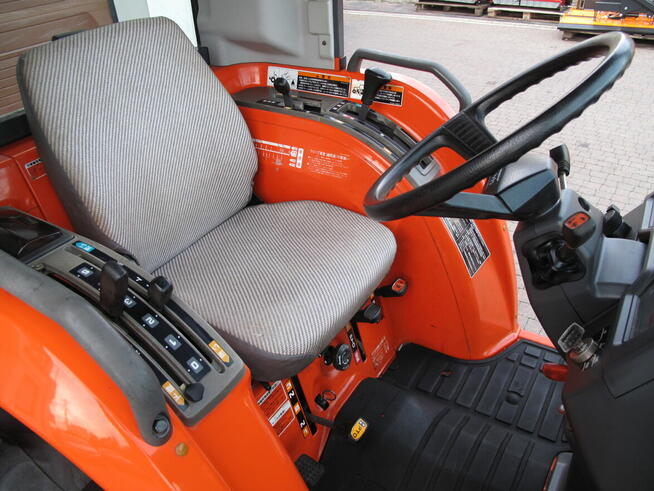Mini Traktorek Kubota GT26 4X4 26KM Wspomaganie Mały Traktor