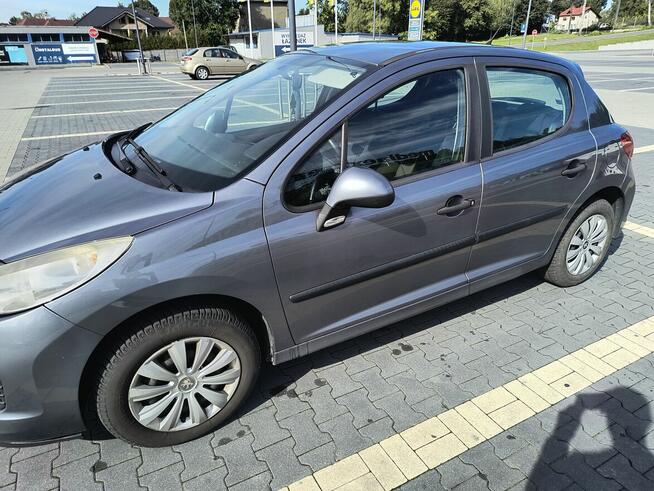 Peugeot 207 1.4 benzyna 73 KM