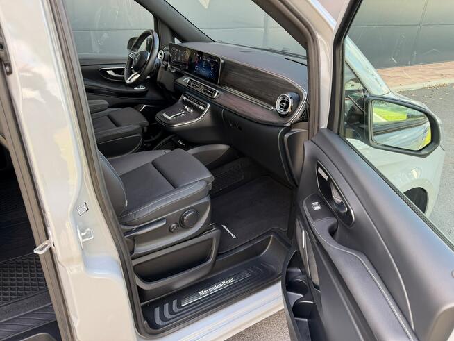 Mercedes V 300 V300d 4Matic AMG-Pakiet Lang Off-road Multibeam Skóry Webasto HAK 2025