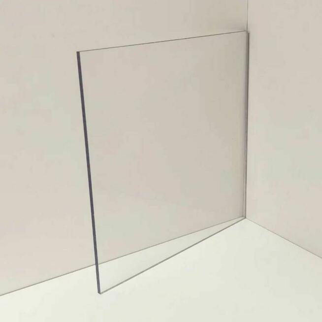 Poliwęglan lity 4mm 2UV 100x100 cm z folią – pełnowartościowy